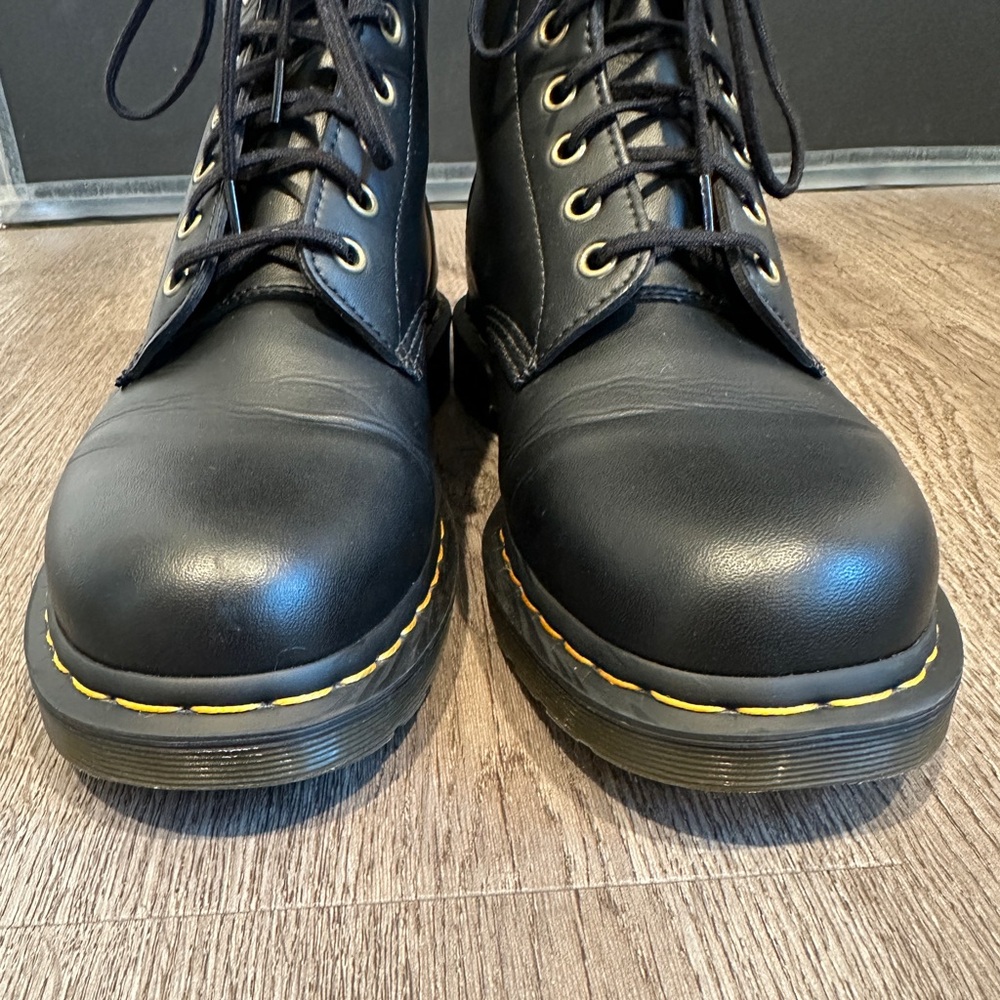 Dr Martens Vegan 1460 Boot Size 11 - Picture 3 of 13